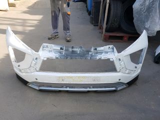 bontott MITSUBISHI ECLIPSE CROSS Első Lökhárító (Üresen)