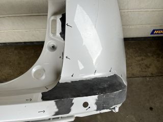 bontott MITSUBISHI ECLIPSE CROSS Hátsó Lökhárító (Üresen)