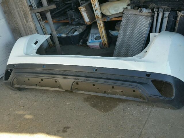 bontott MITSUBISHI ECLIPSE CROSS Hátsó Lökhárító (Üresen)