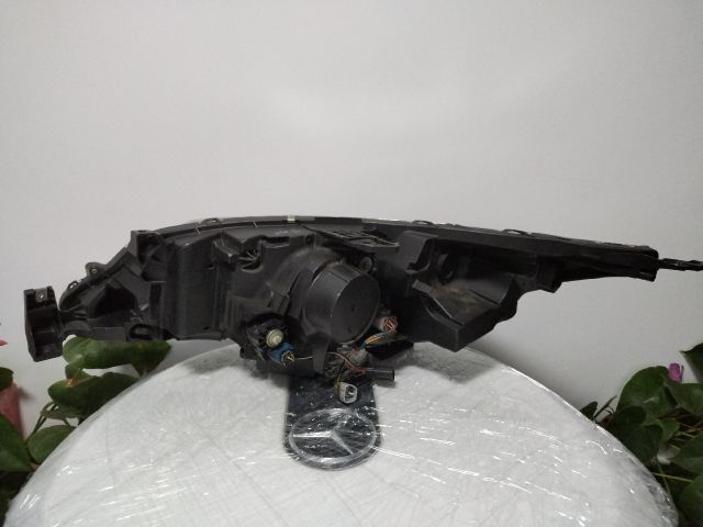 bontott MITSUBISHI ECLIPSE CROSS Jobb Fényszóró