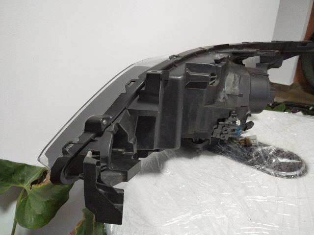 bontott MITSUBISHI ECLIPSE CROSS Jobb Fényszóró