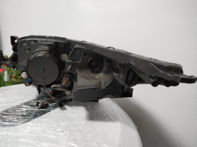 bontott MITSUBISHI ECLIPSE CROSS Jobb Fényszóró