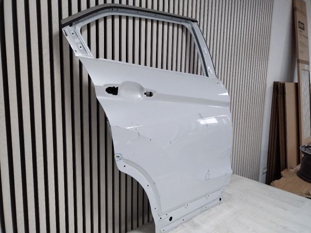 bontott MITSUBISHI ECLIPSE CROSS Jobb hátsó Ajtó (Üres lemez)