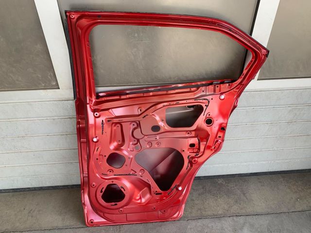 bontott MITSUBISHI ECLIPSE CROSS Jobb hátsó Ajtó (Üres lemez)