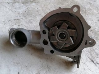 bontott MITSUBISHI GALANT Vízpumpa