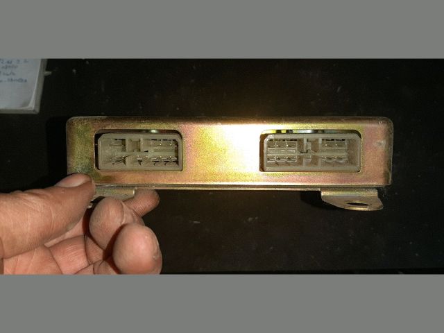 bontott MITSUBISHI GALANT Motorvezérlő