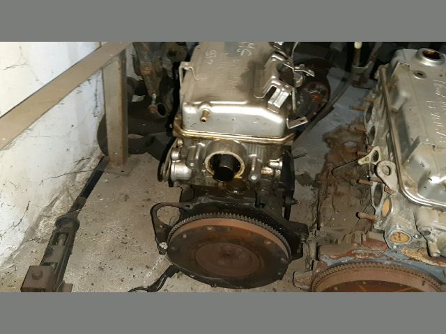 bontott MITSUBISHI GALANT Motor (Fűzött blokk hengerfejjel)