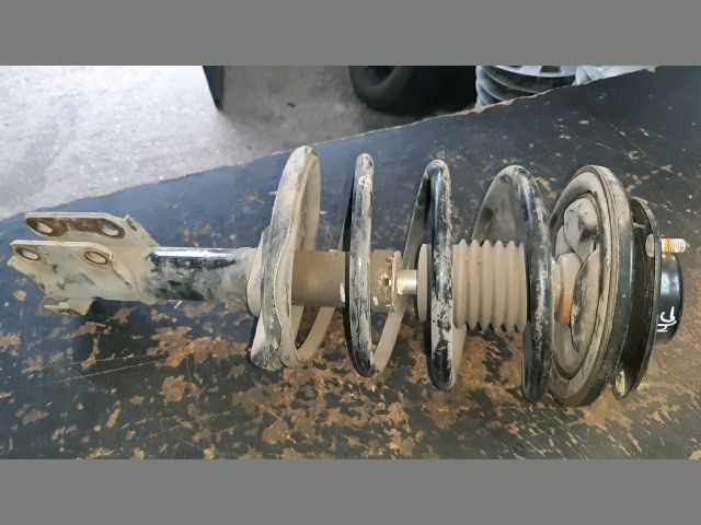 bontott MITSUBISHI GALANT Jobb első Gólyaláb (Lengécsillapító, Rugó)