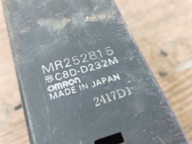 bontott MITSUBISHI GALANT Ablakemelő Kapcsoló Négyes / Kettes