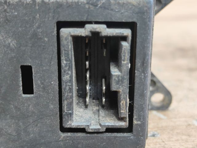 bontott MITSUBISHI GALANT Ablakemelő Kapcsoló Négyes / Kettes