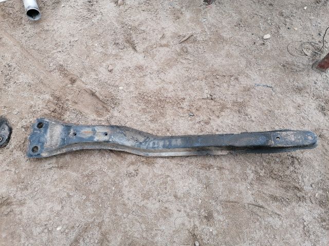 bontott MITSUBISHI GALANT Alsó Kereszttartó