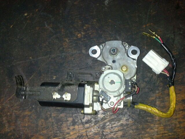 bontott MITSUBISHI GALANT Bal első Ablakemelő Motor