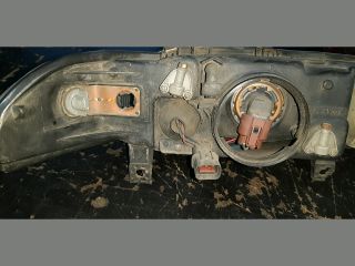 bontott MITSUBISHI GALANT Bal Fényszóró