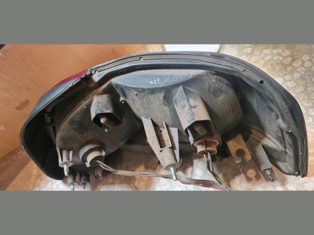 bontott MITSUBISHI GALANT Bal Hátsó Lámpa