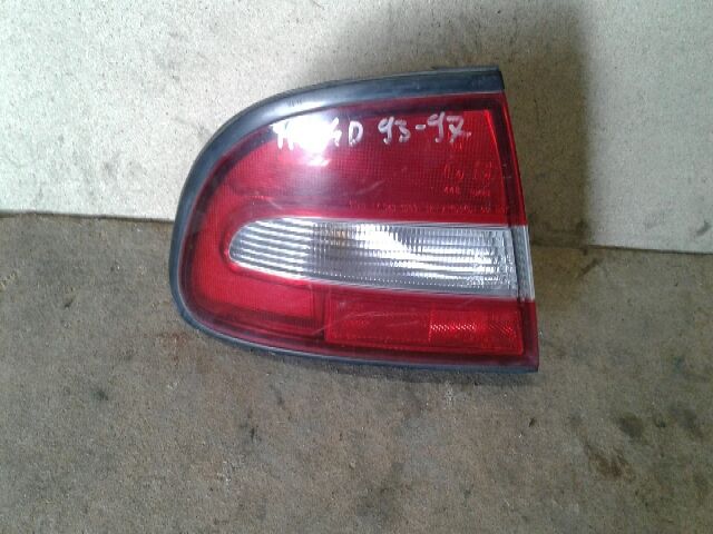 bontott MITSUBISHI GALANT Bal Hátsó Lámpa