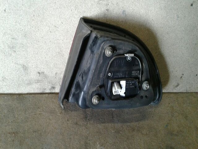 bontott MITSUBISHI GALANT Bal Hátsó Lámpa