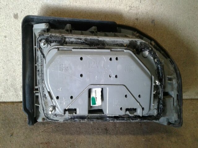 bontott MITSUBISHI GALANT Bal Hátsó Lámpa