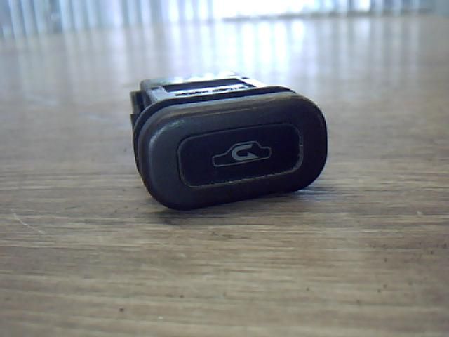 bontott MITSUBISHI GALANT Belső Levegő Kapcsoló