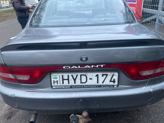bontott MITSUBISHI GALANT Csomagtérajtó (Üres lemez)