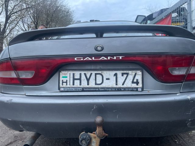 bontott MITSUBISHI GALANT Csomagtérajtó (Üres lemez)