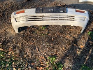 bontott MITSUBISHI GALANT Első Lökhárító (Részeivel)