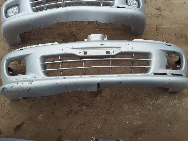 bontott MITSUBISHI GALANT Első Lökhárító (Üresen)