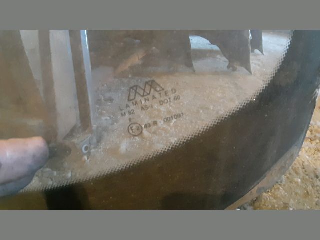 bontott MITSUBISHI GALANT Első Szélvédő