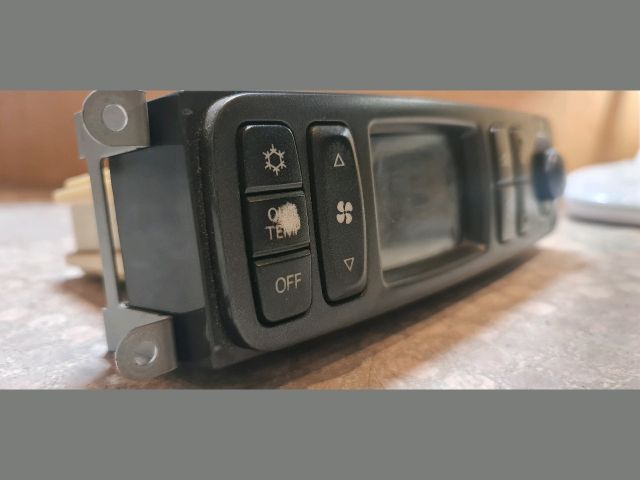 bontott MITSUBISHI GALANT Fűtéskapcsoló (digit klímás)