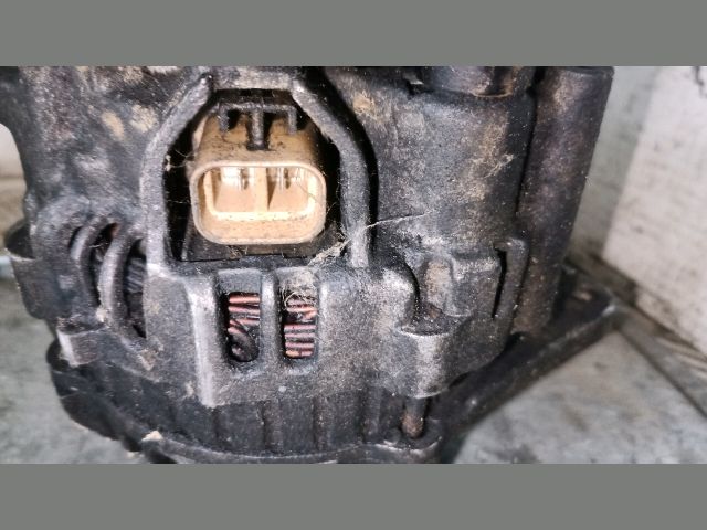 bontott MITSUBISHI GALANT Generátor