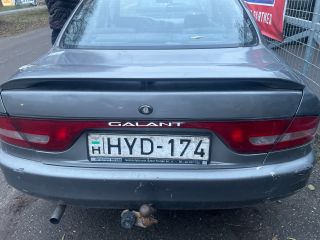 bontott MITSUBISHI GALANT Hátsó Lámpa Középső