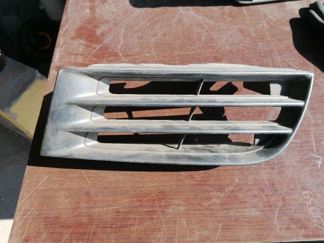 bontott MITSUBISHI GALANT Hűtőrács