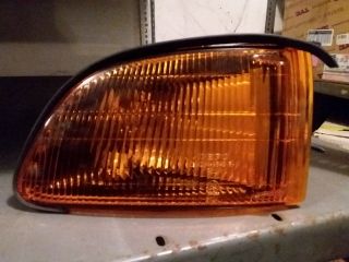 bontott MITSUBISHI GALANT Jobb első Irányjelző