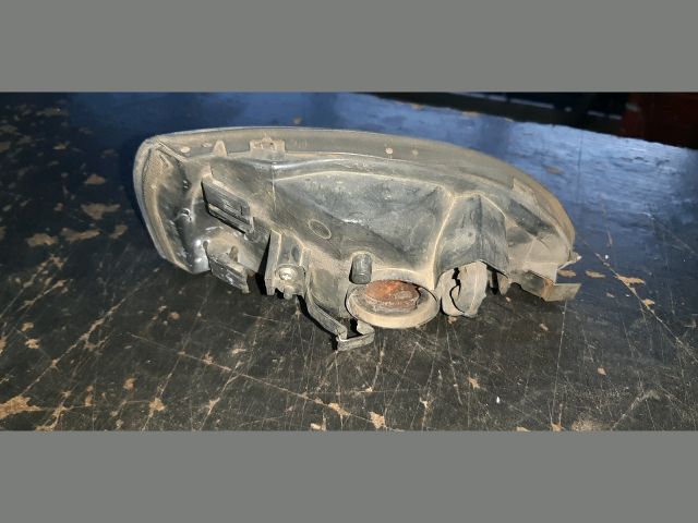 bontott MITSUBISHI GALANT Jobb első Irányjelző