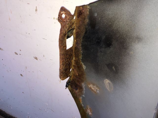 bontott MITSUBISHI GALANT Jobb első Sárvédő