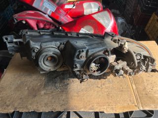 bontott MITSUBISHI GALANT Jobb Fényszóró