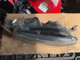 bontott MITSUBISHI GALANT Jobb Fényszóró