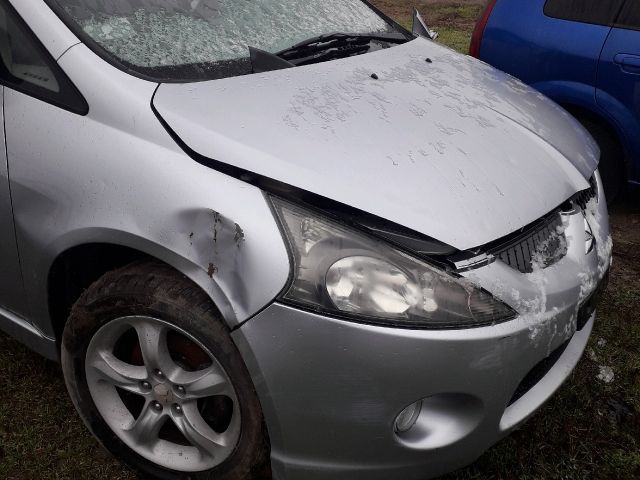 bontott MITSUBISHI GRANDIS Biztosítéktábla Motortér