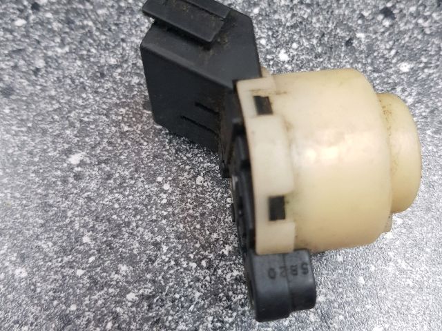 bontott MITSUBISHI GRANDIS Gyújtáskapcsoló