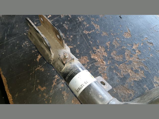 bontott MITSUBISHI GRANDIS Jobb első Gólyaláb (Lengécsillapító, Rugó)