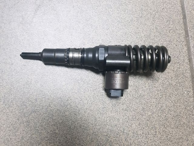 bontott MITSUBISHI GRANDIS Porlasztó (1 db)