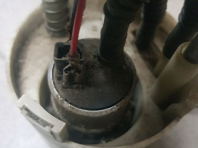 bontott MITSUBISHI GRANDIS Üzemanyag Szivattyú