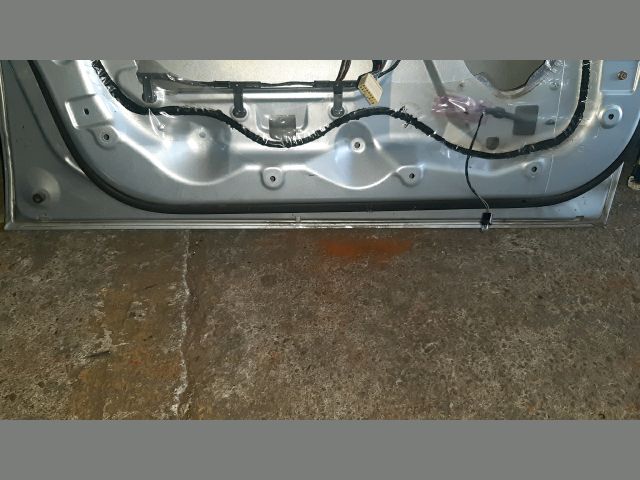 bontott MITSUBISHI GRANDIS Bal első Ajtó (Üres lemez)