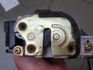 bontott MITSUBISHI GRANDIS Bal első Központizár Motor