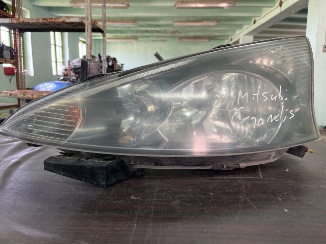 bontott MITSUBISHI GRANDIS Bal Fényszóró