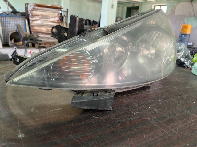 bontott MITSUBISHI GRANDIS Bal Fényszóró