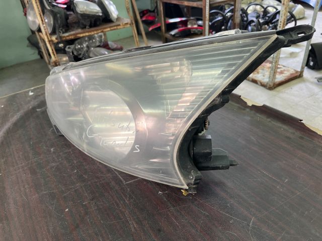 bontott MITSUBISHI GRANDIS Bal Fényszóró