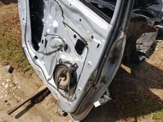 bontott MITSUBISHI GRANDIS Bal hátsó Ajtó (Üres lemez)