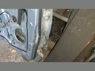 bontott MITSUBISHI GRANDIS Bal hátsó Ajtó (Üres lemez)