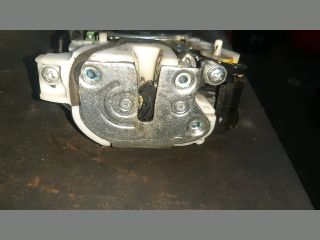 bontott MITSUBISHI GRANDIS Bal hátsó Ajtózár