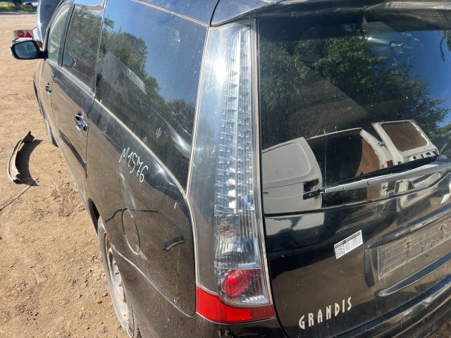 bontott MITSUBISHI GRANDIS Bal Hátsó Lámpa